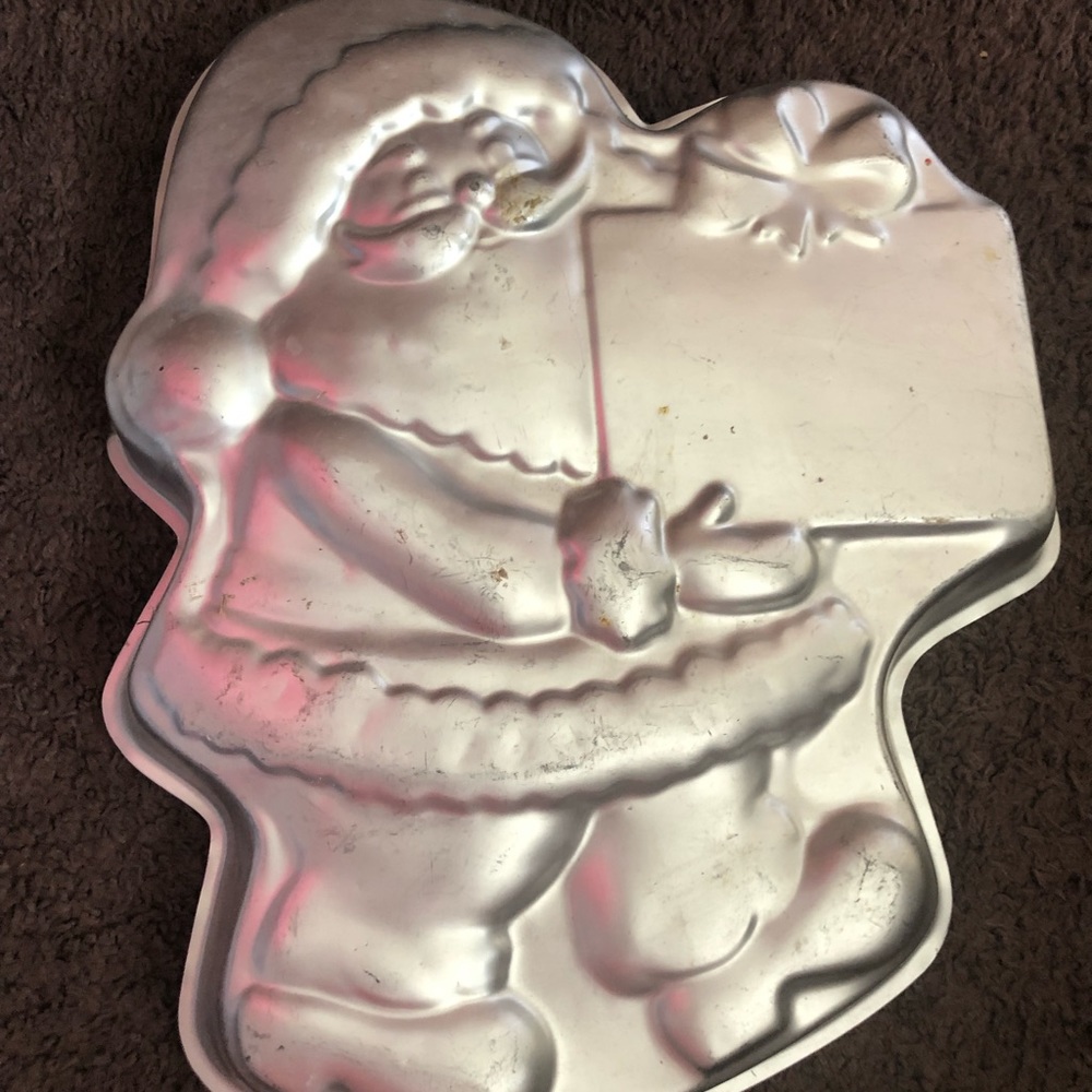 Used Santa Cake Pan